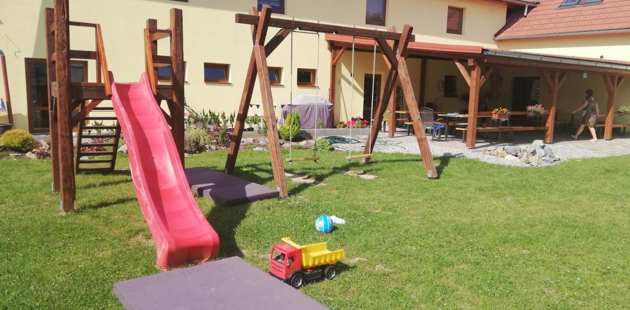 Penzion Kravín Bosilec Exterior foto